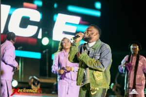 Read more about the article See Awesome Moments From “The Experience 18” Featuring Dunsin Oyekan,  Nathaniel Bassey, Sinach & More [PHOTOS]