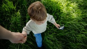 Read more about the article Help Kids Value Nature in a Virtual World